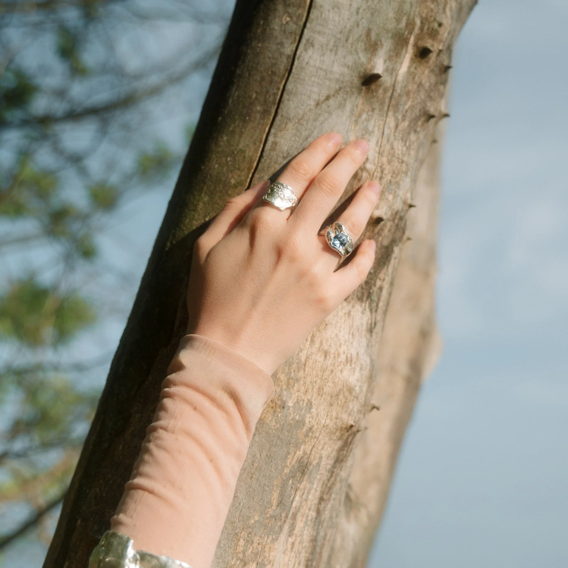 AMALIENBORG // Geöffneter Ring mit blauem Topas - Image 3